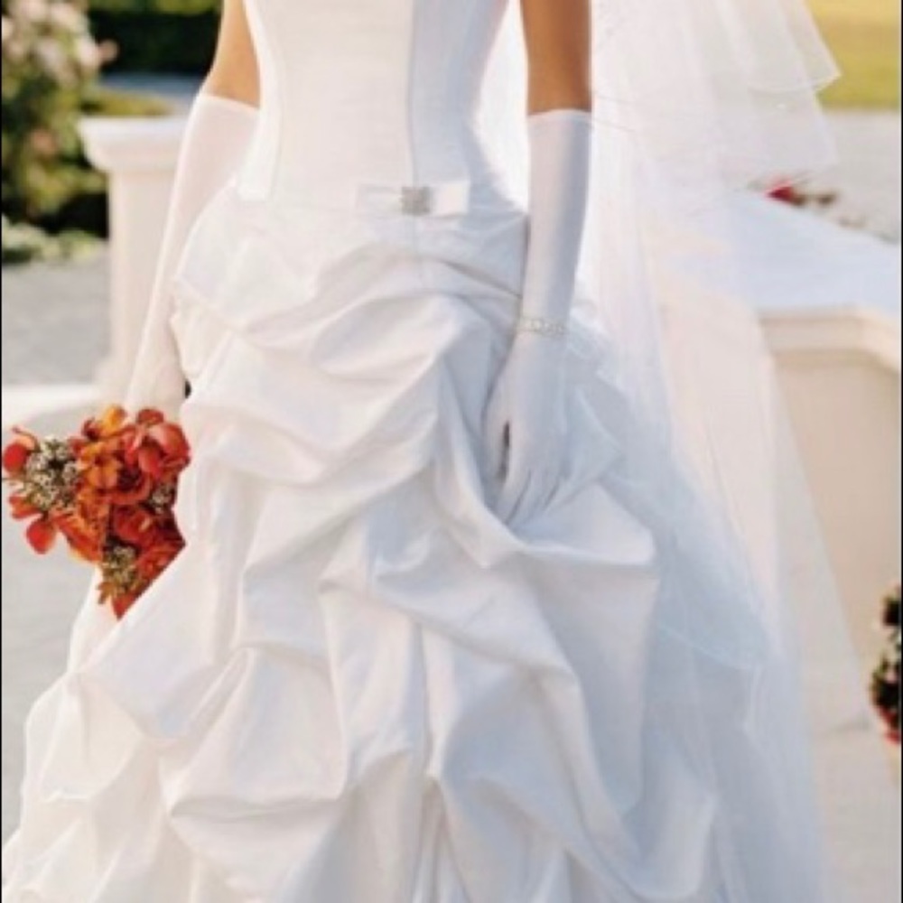 DAVID'S BRIDAL T9104 WEDDING DRESS